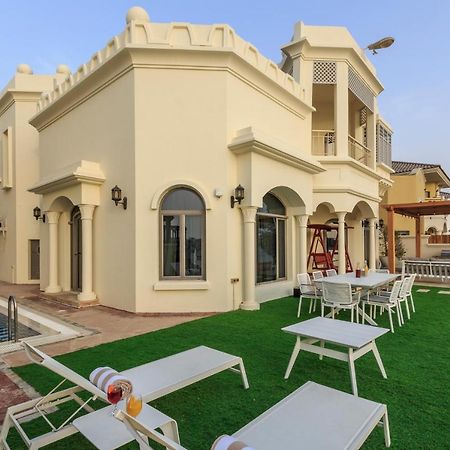The S Holiday Homes - Stunning 5 Bedrooms Villa At The Palm Jumeirah With Private Beach And Pool ดูไบ ภายนอก รูปภาพ
